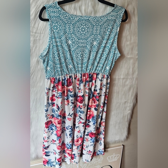 Patpat for Mommy and Me Springtime Romance Dress - Picture 4 of 9